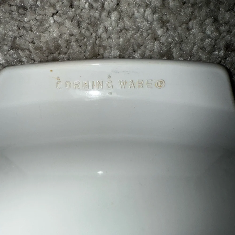 Corning Ware Shadow Iris  A-2-B - 2 Liter 2 qt Covered Casserole with lid